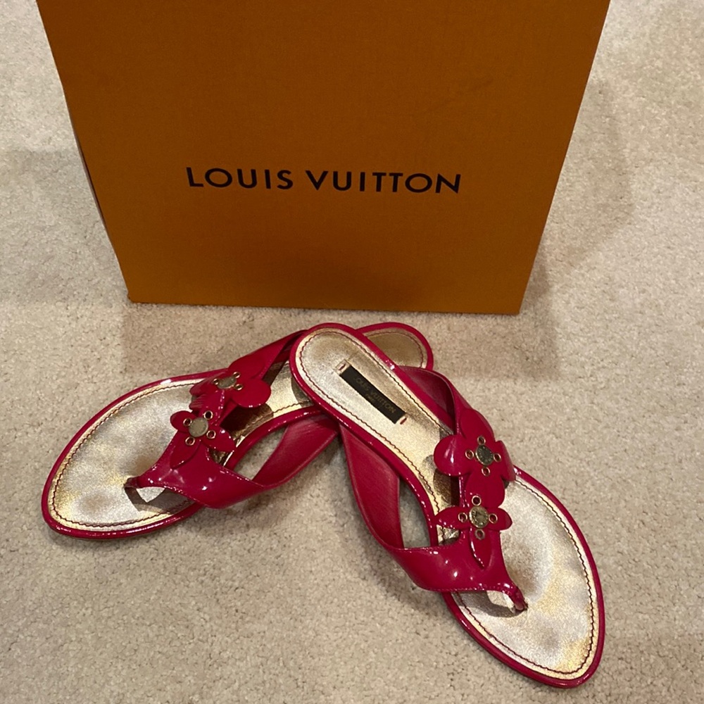 Louis Vuitton  Pink Sandals Size 38